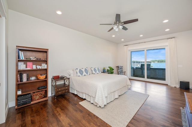 bedroom with access to exterior, recessed lighting, dark wood finished floors, and a ceiling fan