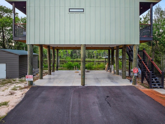 exterior space featuring a carport