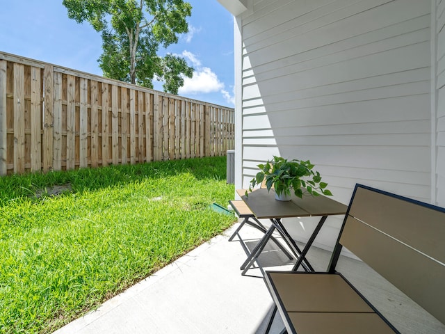140 Sibert Ave Unit 16, Destin, FL 32541 - view of yard with a patio