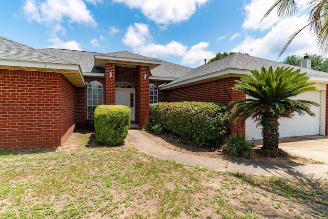 view of front of house with a garage