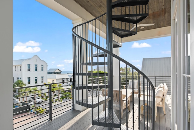 balcony with ceiling fan