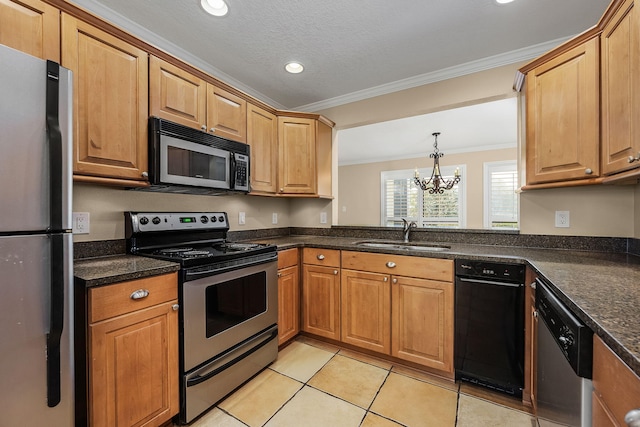 kitchen featuring light tile patterned flooring, a chandelier, stainless steel appliances, sink, and ornamental molding