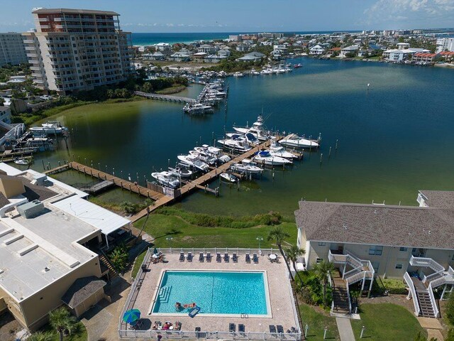 bird's eye view featuring a water view