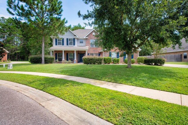 view of front facade featuring a front lawn