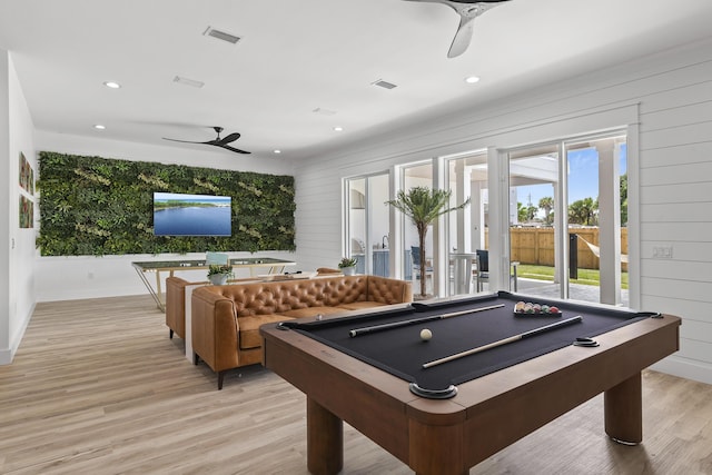 rec room featuring plenty of natural light, light hardwood / wood-style flooring, billiards, and ceiling fan