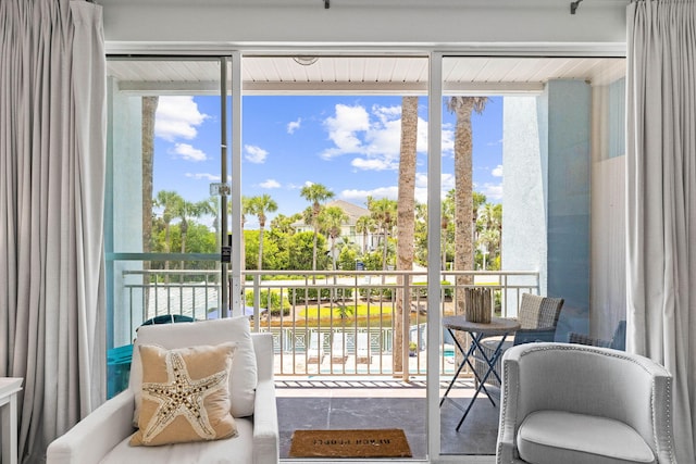 view of sunroom / solarium