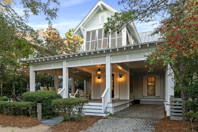 view of front of property featuring a porch