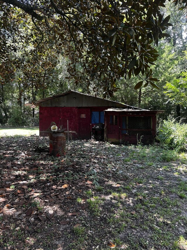 view of outdoor structure