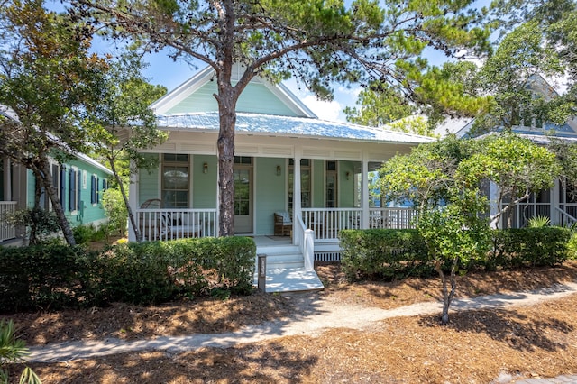 view of front of property featuring covered porch