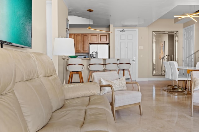 15100 Emerald Coast Pkwy Ph 2, Destin, FL 32541 - living room featuring baseboards