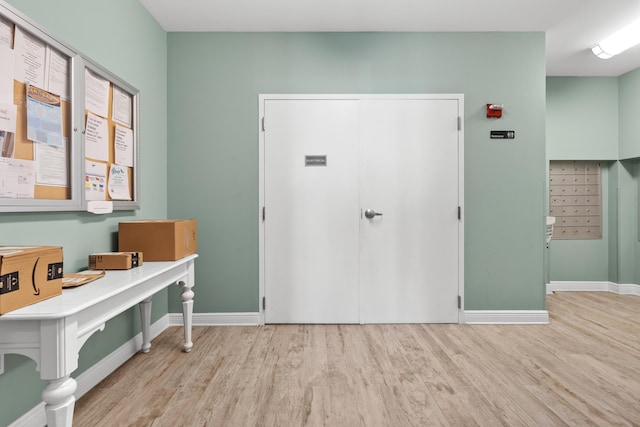 15100 Emerald Coast Pkwy Ph 2, Destin, FL 32541 - entrance foyer with light wood-type flooring and baseboards