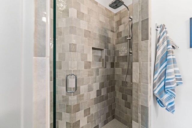 121 Shannon Dr, Santa Rosa Beach, FL 32459 - full bath with a shower stall