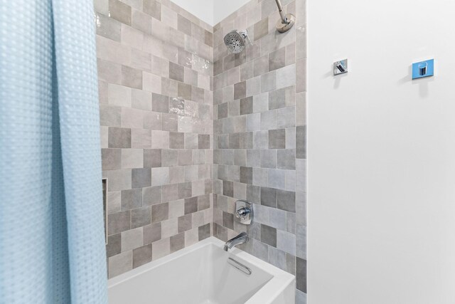 121 Shannon Dr, Santa Rosa Beach, FL 32459 - full bath with shower / bath combo with shower curtain