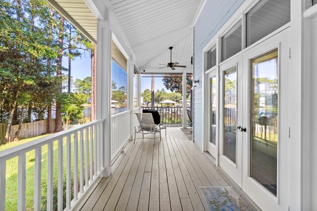 deck with ceiling fan