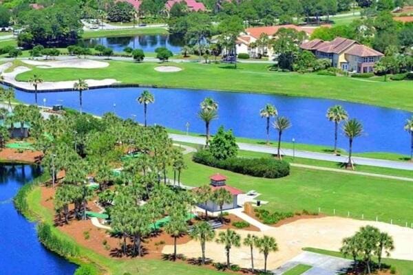 bird's eye view featuring a water view