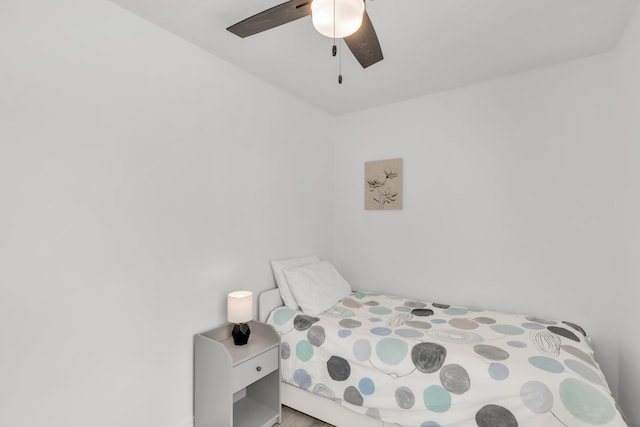 bedroom featuring ceiling fan