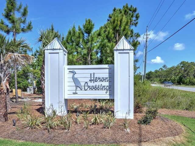 view of community / neighborhood sign