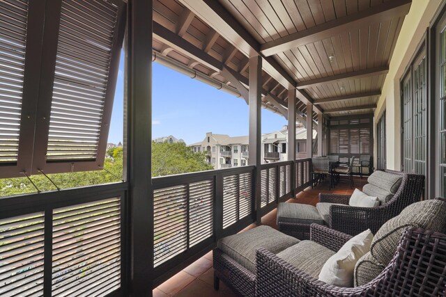 balcony featuring outdoor lounge area