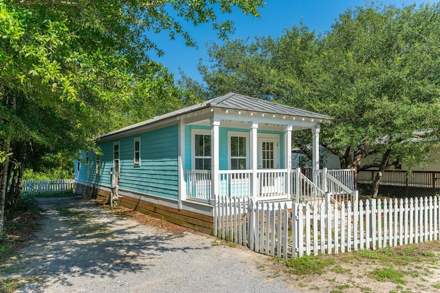 view of front of home featuring a porch