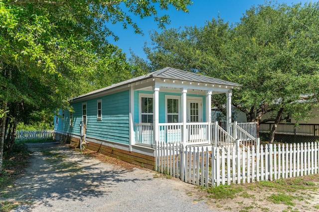 view of front of house with a porch