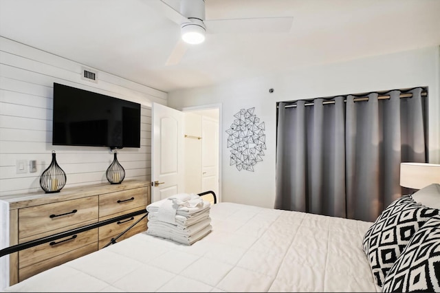 bedroom featuring ceiling fan