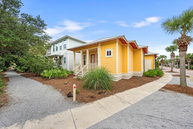 view of front of house with a porch