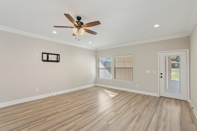 unfurnished room featuring crown molding, a healthy amount of sunlight, light wood-type flooring, and ceiling fan