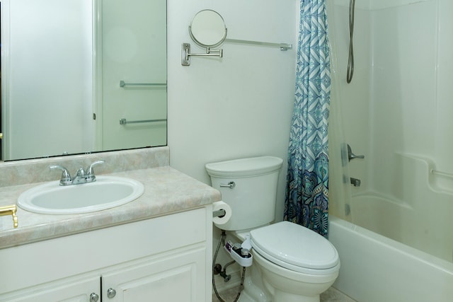 full bathroom featuring shower / bathtub combination with curtain, toilet, and vanity