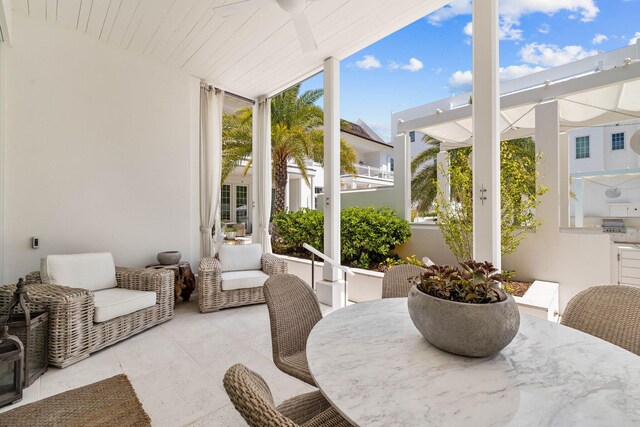 sunroom / solarium with a healthy amount of sunlight