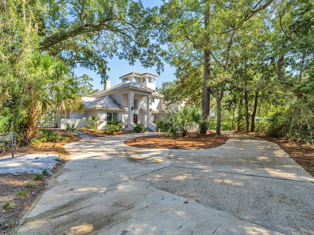 view of front of property