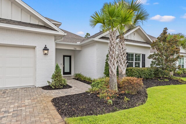 view of front of house with a front yard