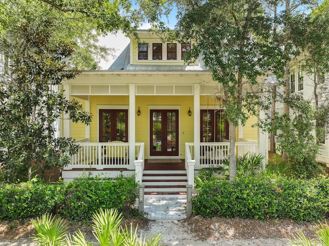 view of front of property featuring a porch