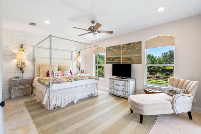 bedroom with ceiling fan