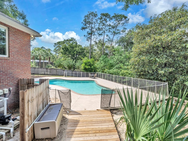 view of swimming pool