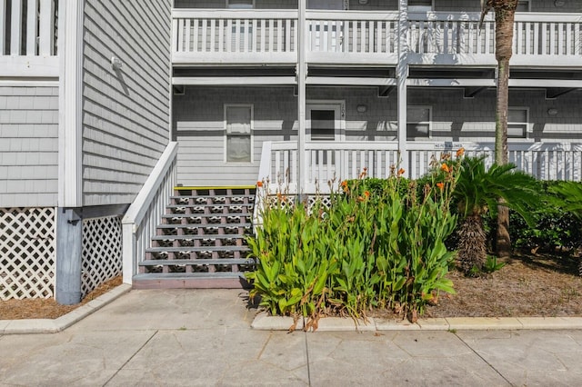 exterior space featuring a balcony