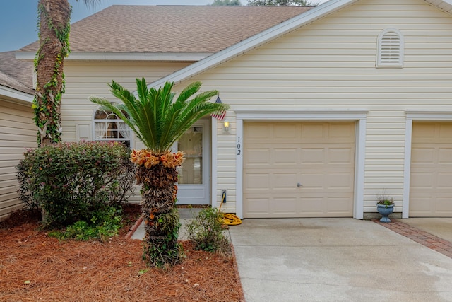 view of front of home featuring a garage