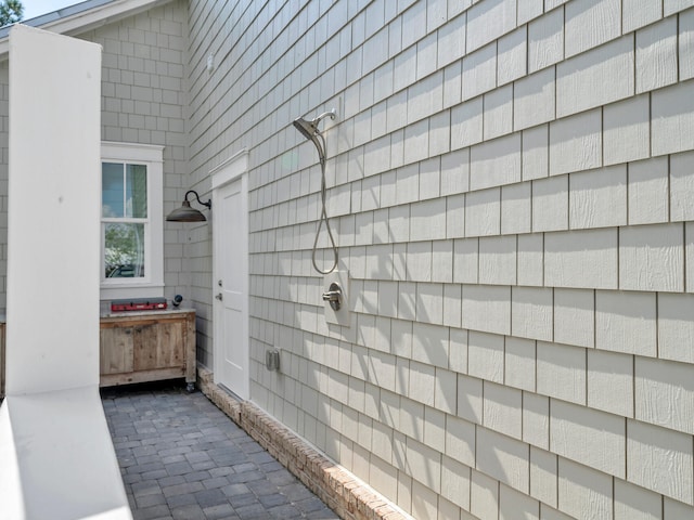 218 White Cottage Rd, Santa Rosa Beach, FL 32459 - full bathroom featuring tiled shower and tile walls
