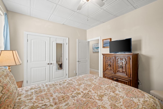 bedroom with a closet and ceiling fan