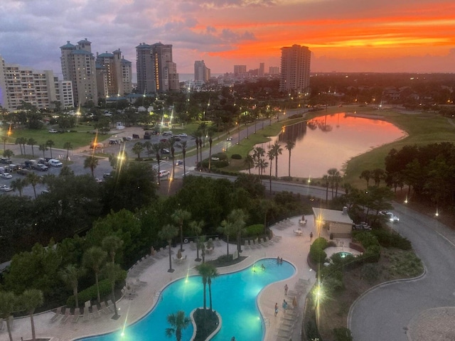 view of aerial view at dusk