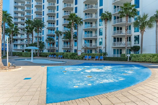 view of swimming pool