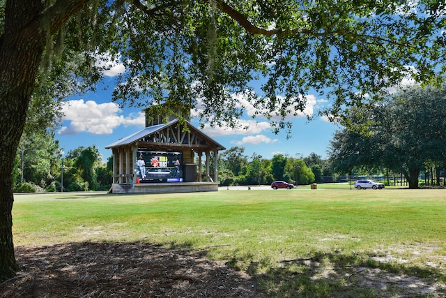 exterior space featuring a lawn