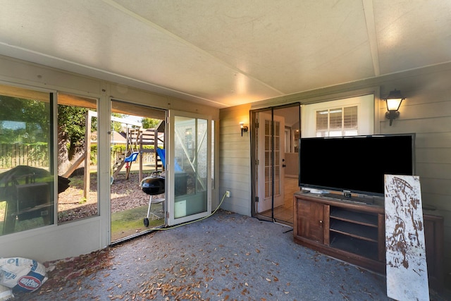 view of sunroom / solarium