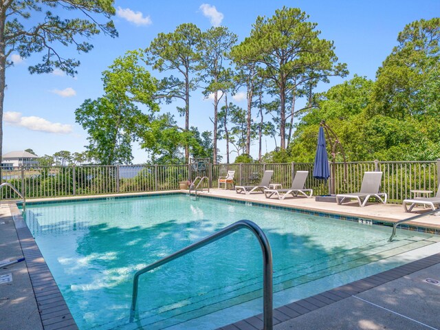 view of swimming pool