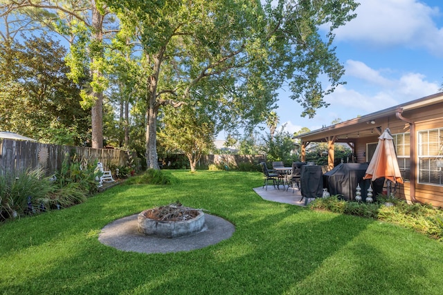 view of yard with a patio