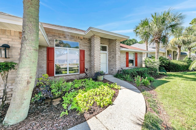 view of front of home with a front lawn