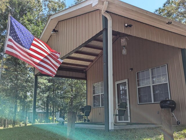 view of home's exterior