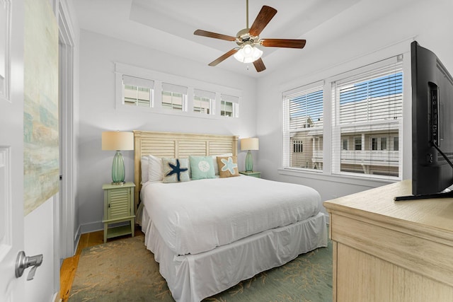 bedroom with ceiling fan