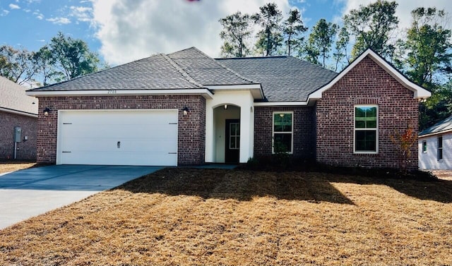 view of front of house featuring a garage