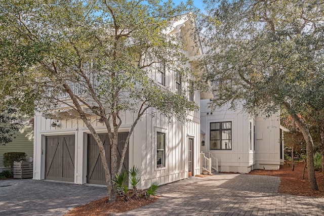 view of front of home with a garage