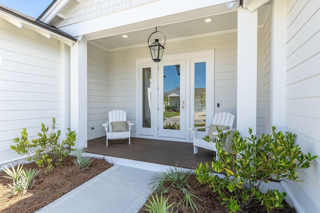 entrance to property with covered porch